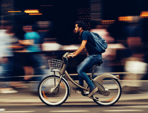 Vehículo a motor o bicicleta, ¿quién tiene prioridad de paso?