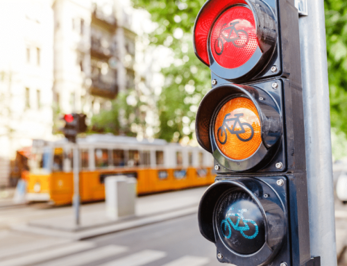 Semáforo para coches en rojo: ¿puedo pasar?